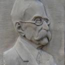 Stanisław Łąpiński - portret na nagrobku